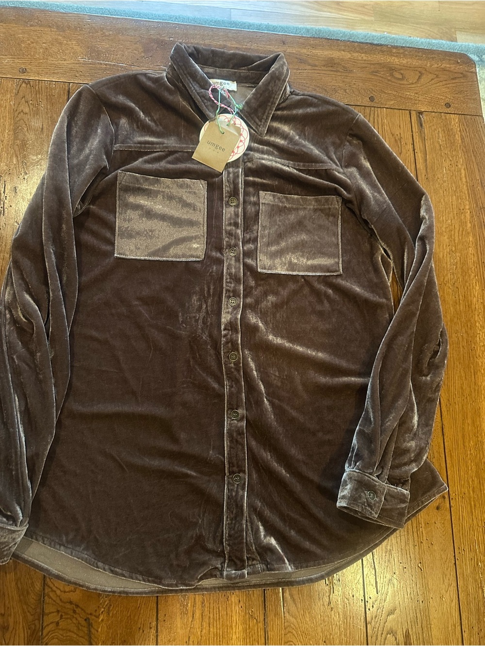 Umgee Women’s L Brown Velvet Button Down Shirt Blouse Patch Pockets NWT